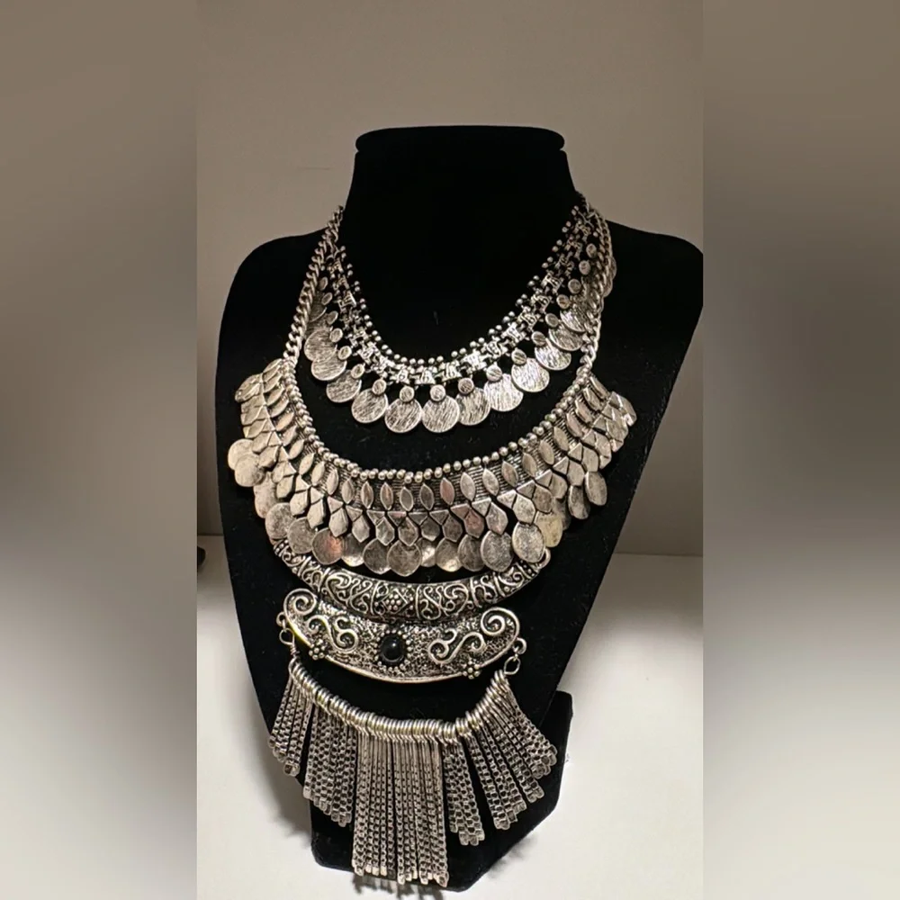 Boho layered Silver Statement Necklace - Picture 5 of 8